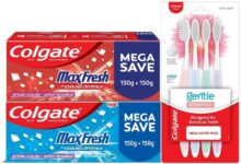 Colgate MaxFresh Red 300g & Blue 300g Toothpaste with Gentle Sensitive Toothbrush 4pcs(1 Items in the set)