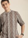 Taavi Men Printed Casual Grey Shirt