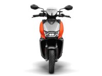 VIDA V1 Plus Powered by Hero MotoCorp High-Speed Electric Scooter, 2 Removable Batteries, 143 km Certified Range, 80 km/h Top Speed, Orange, Booking for Ex-Showroom
