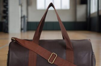 MONVELLI GYM BAG BLACK(Brown, Kit Bag)