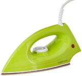 amazon basics Ceramic Dry Iron | Ergonomic Hand-Grip | Cool Touch Handle | 1000 Watts | Green