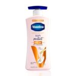 VASELINE Sun Protect SPF 50 PA++++ Lotion, 400ml, for Skin Protection from Harsh Sun, with Niacinamide, Vitamin C & E, Reduces Tan Lines, Non-Sticky and Lightweight, for Men & Women