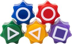 Storio Toys Gonggi Game Set, Stones Plastic Playing Pieces with Storage Case, Squad Traditional Korean Game 1 Set (5 Pieces with Box), 6 Years and Up, Multicolour